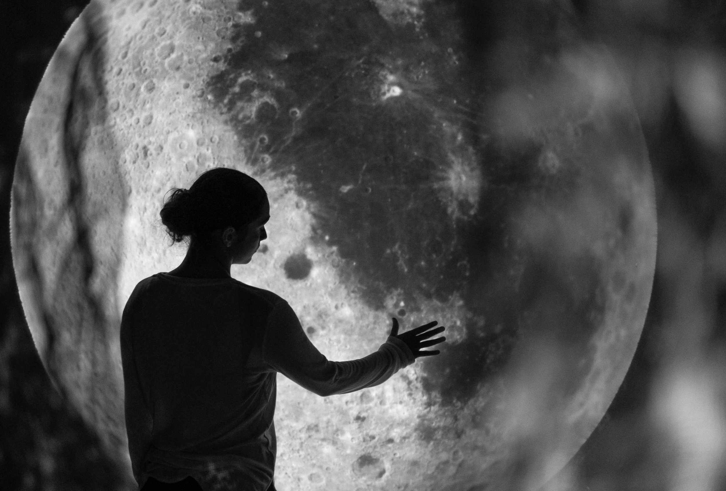 Luna gallery